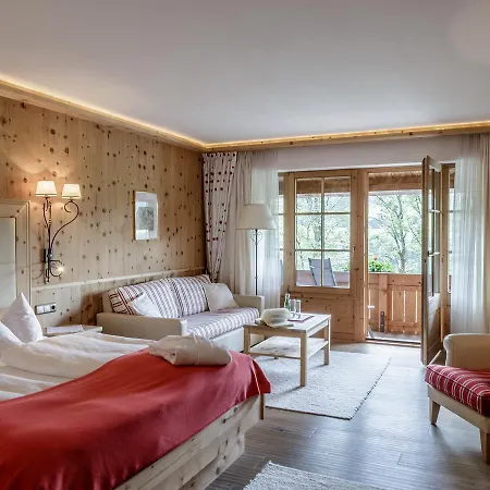 Natur- Und Aktivresort Reiterhof 4* אכנקירש