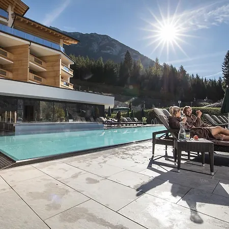 מלון Natur- Und Aktivresort Reiterhof 4*